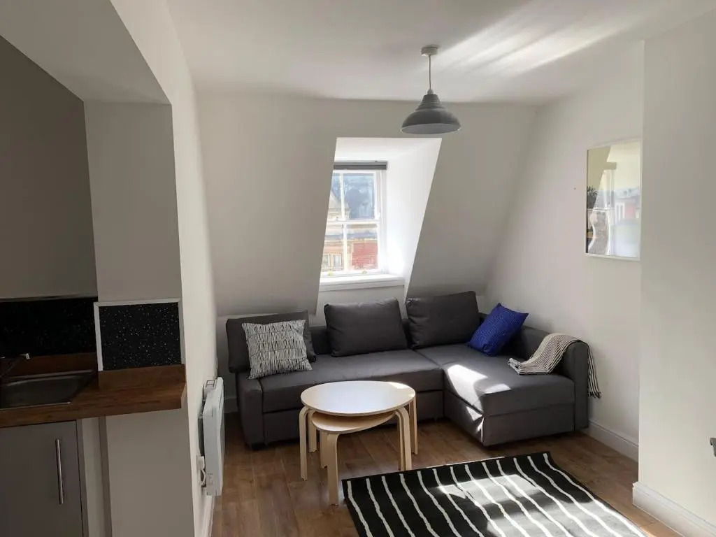 Granby Apartments F-3