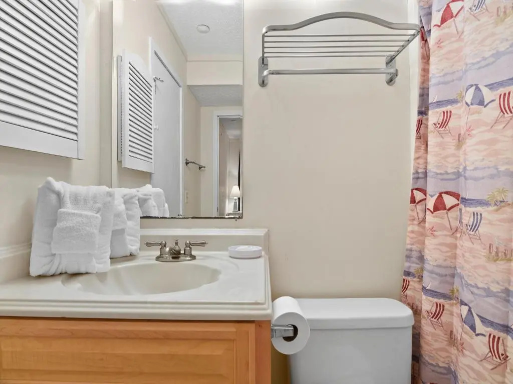 Beach & Tennis Admirals Row 105, Ocean Front, 1 Bedroom, 2 Pools, Tennis