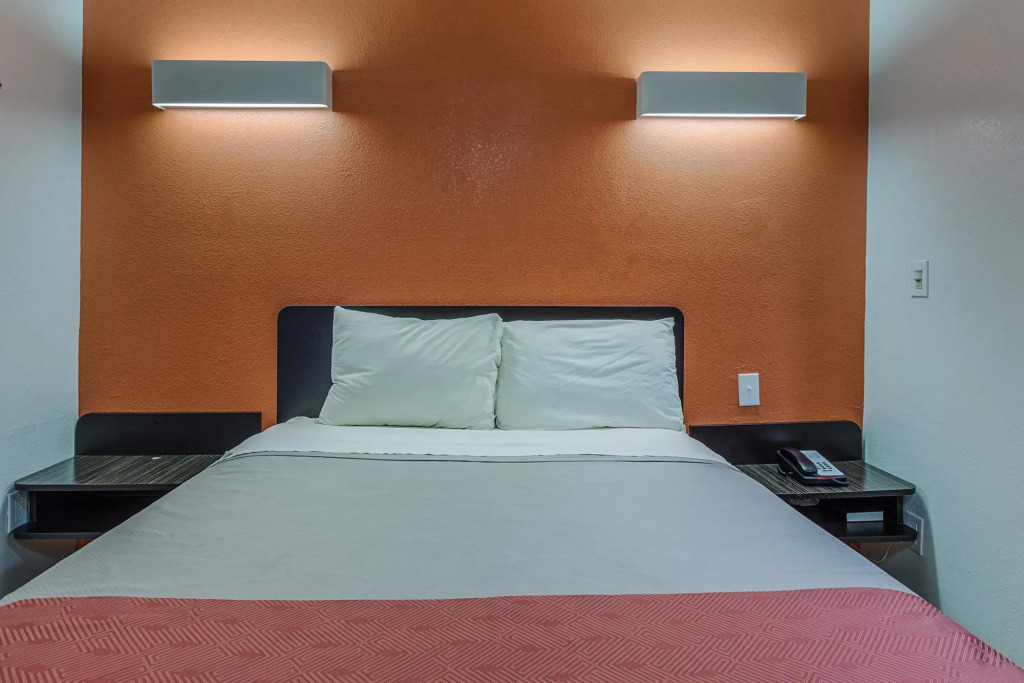 Motel 6-Simpsonville, SC - Greenville