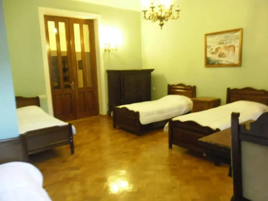 Elena Hostel