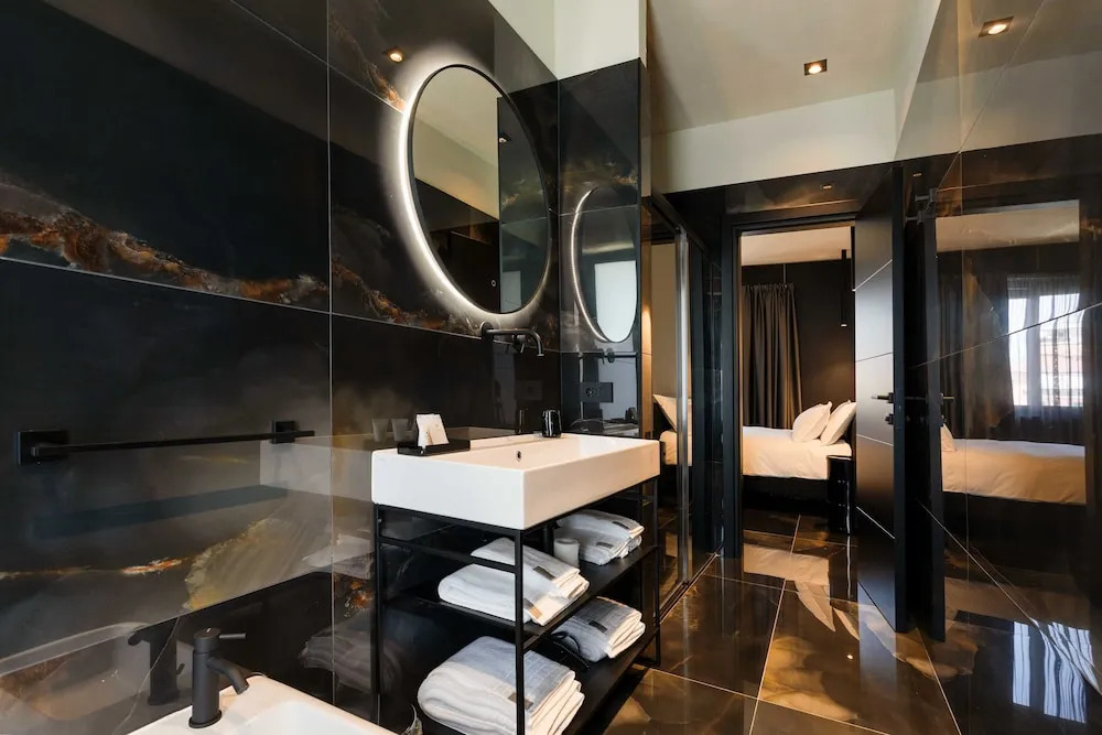 Etrus - Boutique Room & Rooftop