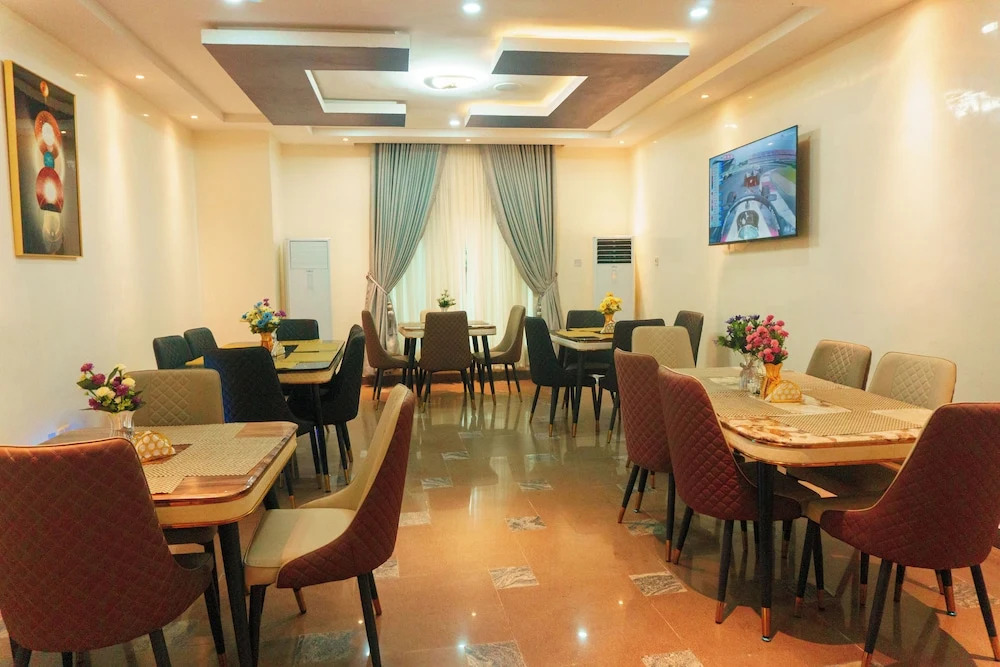 Rolarz Resorts & Hotel