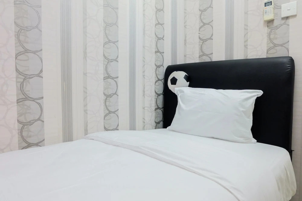 Best Price 2BR at Green Lake Sunter Apartment