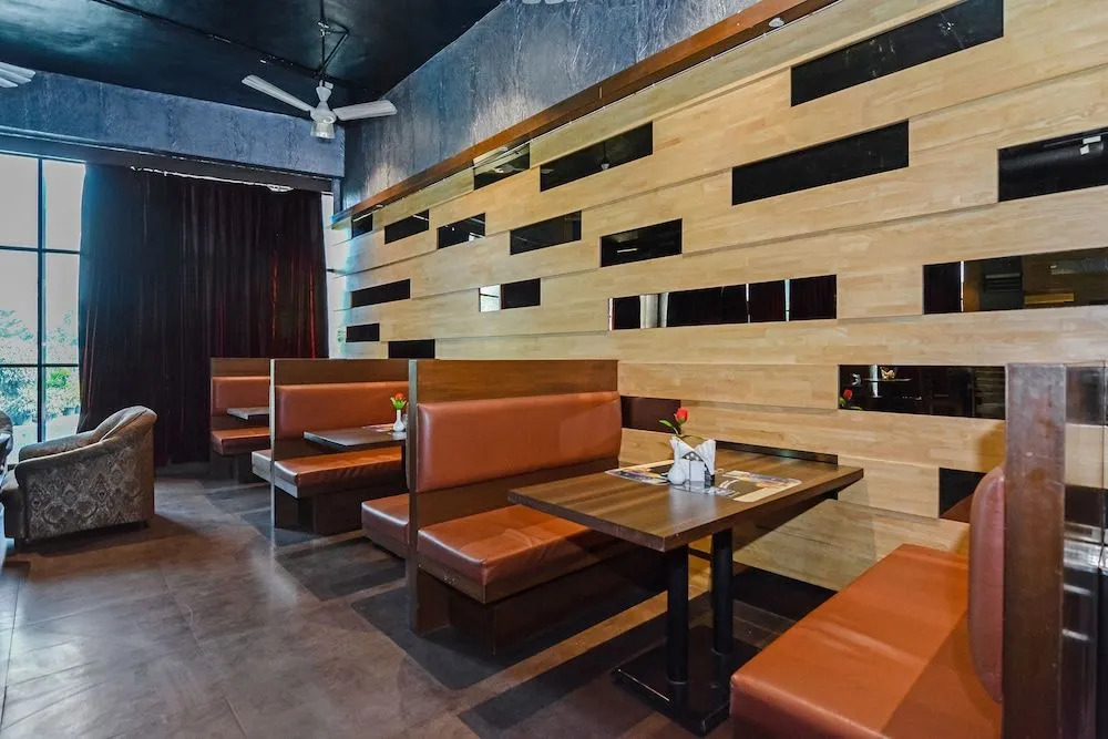 OYO 23626 Country Club Pune