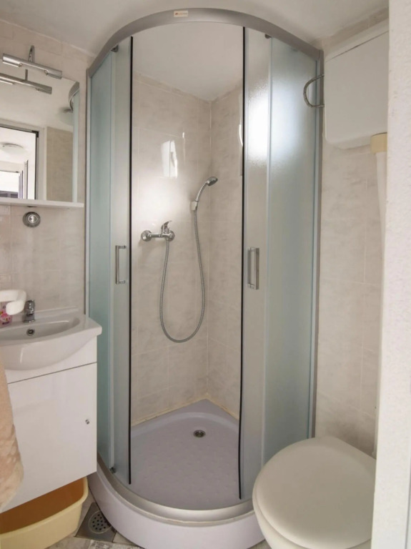 Apartment Pocrnja