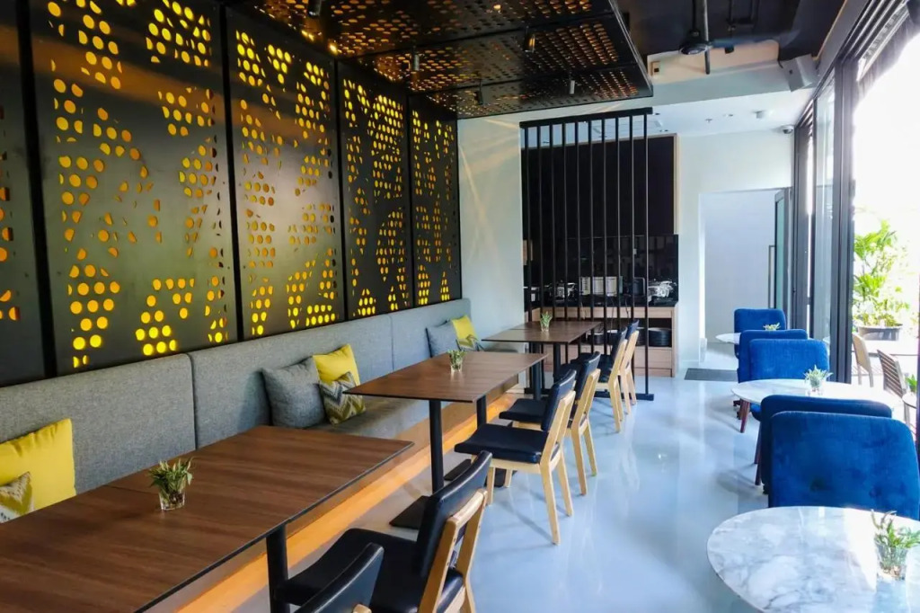 LiT BANGKOK Hotel