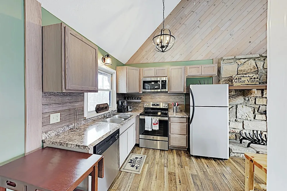New Listing! Great Smoky W/ Hot Tub 3 Bedroom Home