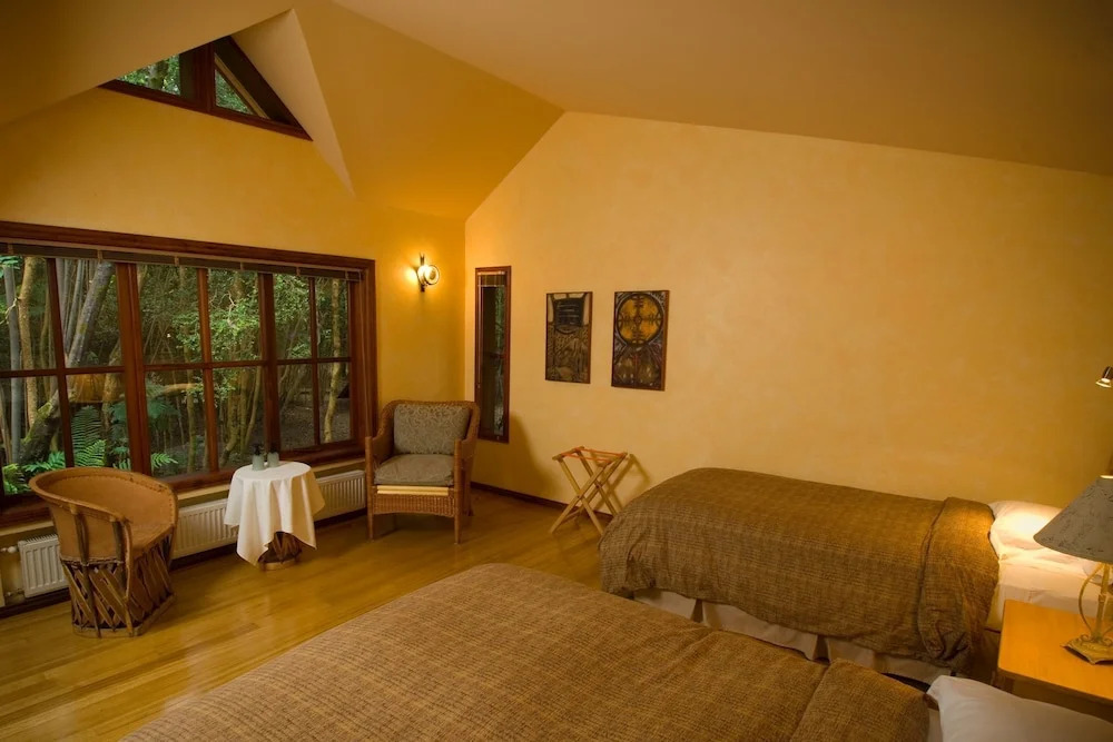 YAN KEE WAY LODGE BUNGALOW