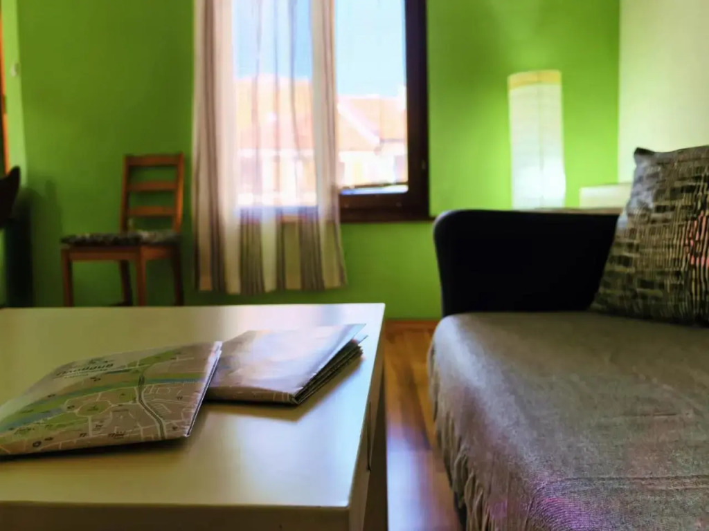 4 Rooms