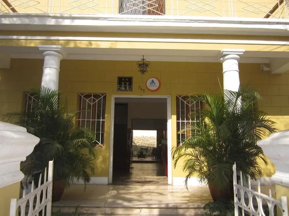 Hotel Las Arenas