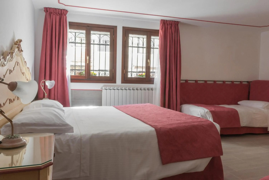 Ca San Trovaso - 6 Rooms