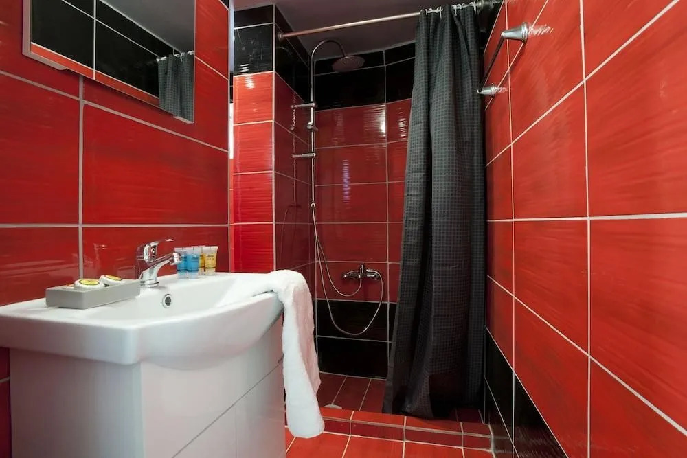 Ano Patisia, A 5th floor penthouse