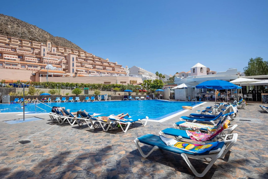 Matthew's Flat Los Cristianos by LoveTenerife