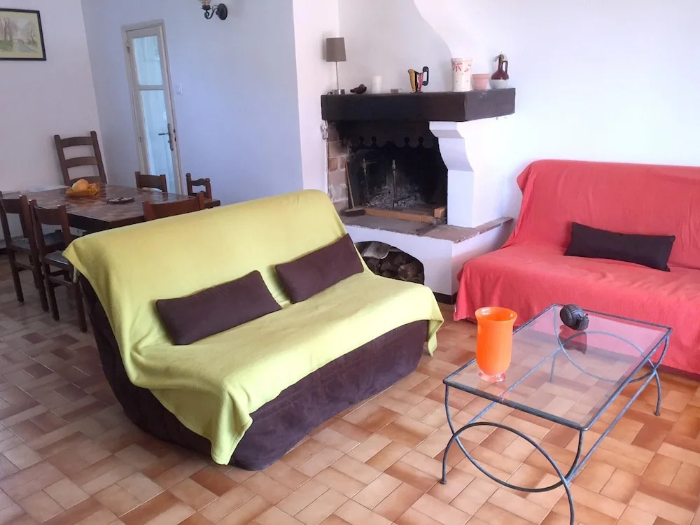 Apartment With 3 Bedrooms in Saint-raphaël, With Wonderful sea View an
