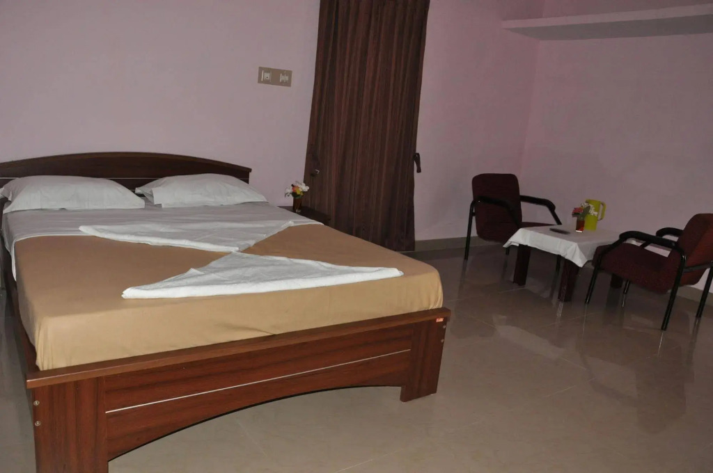 KSTDC Hotel Mayura Gaganachukki