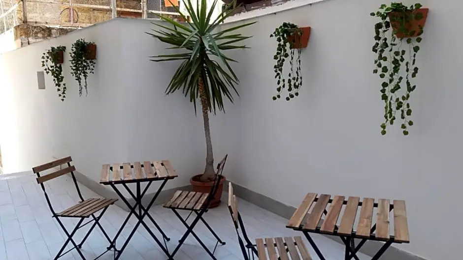 GARDEN HOUSE: APARTMENTS AND ROOMS FOR HOLIDAYS