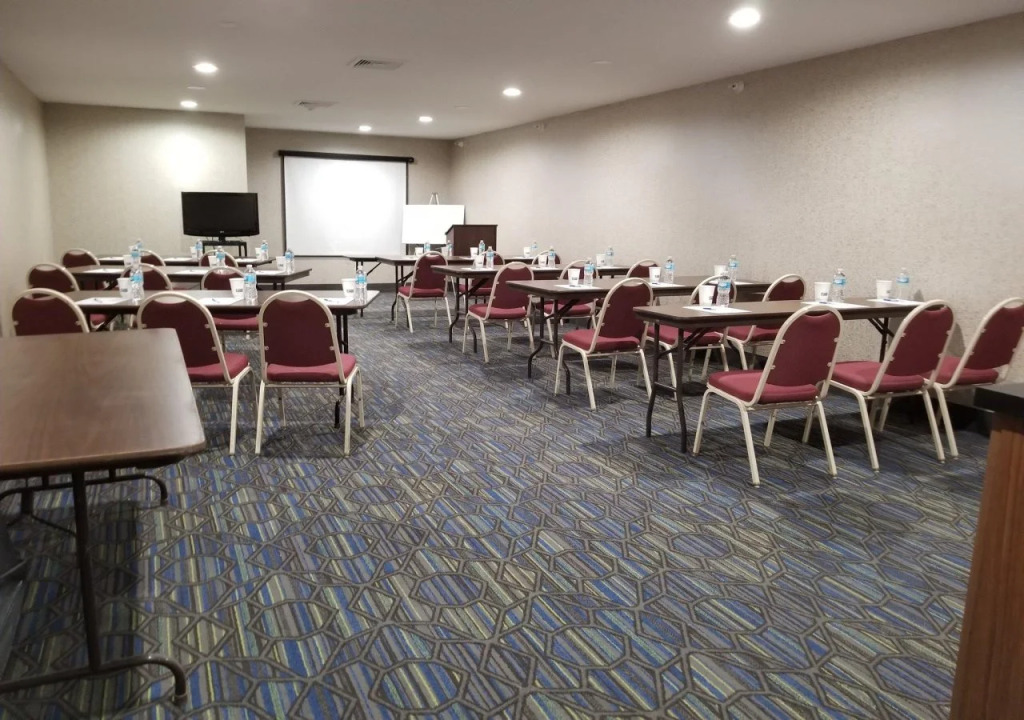 Holiday Inn Express Birch Run-Frankenmuth Area by IHG