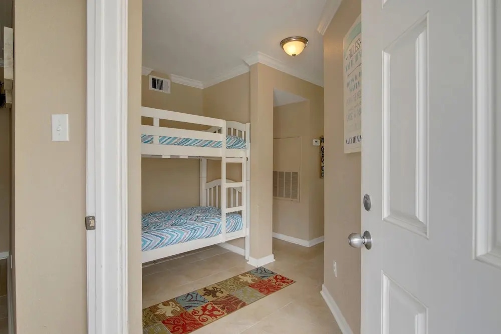 Seascape 2318 1 Bedroom Apts by RedAwning