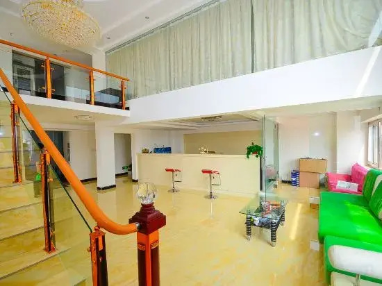 Home Inn Huayi Selected Hotel