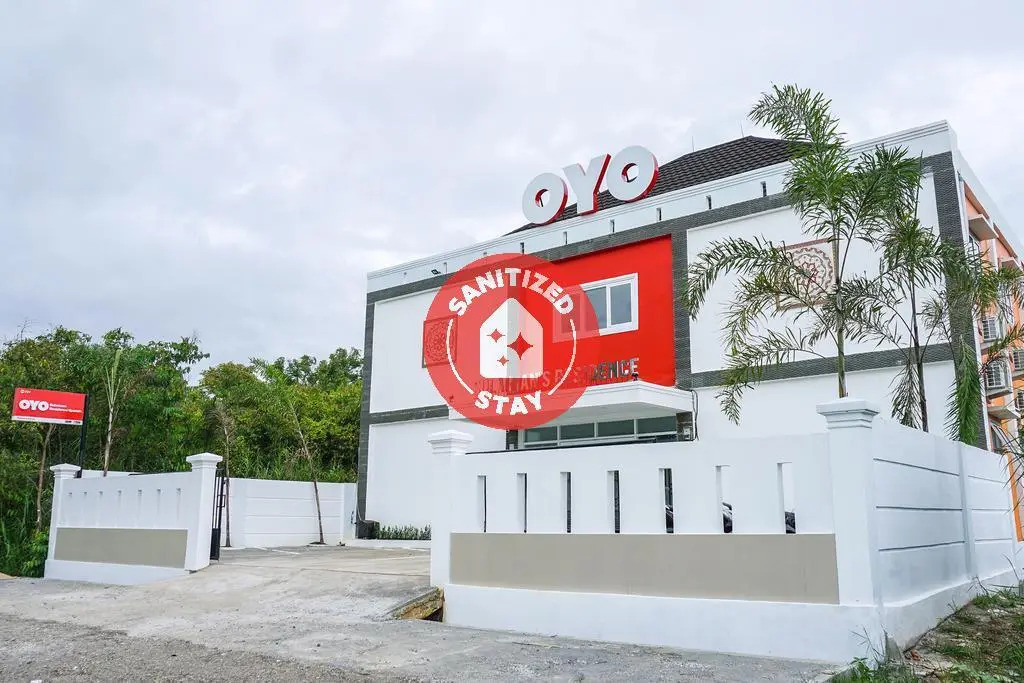 RedDoorz Syariah near Transmart Padang