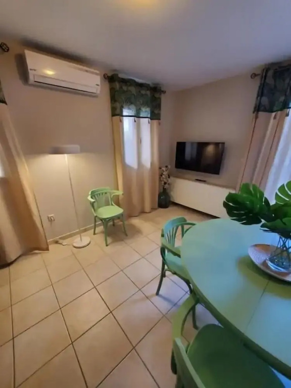Sior Dionysios Apartments