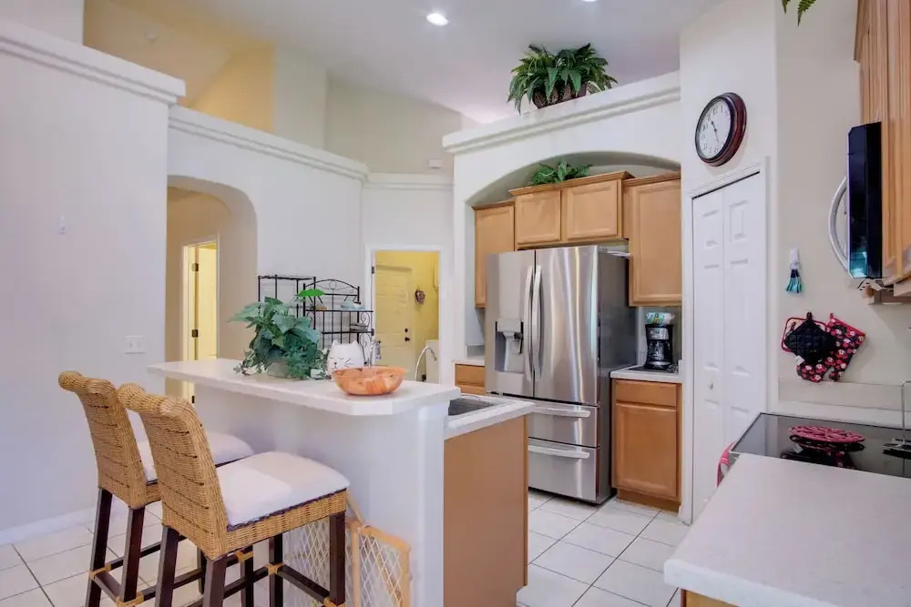 Sunny Villa w/ Lanai: 17 Mi to Disney