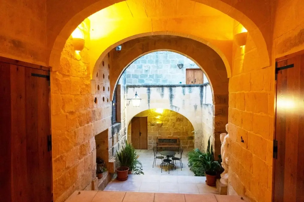Villeleynah Amazing Gozitan Villa Pool - Happy Rentals