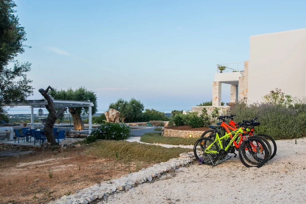 Villa Butterfly by Raro Villas