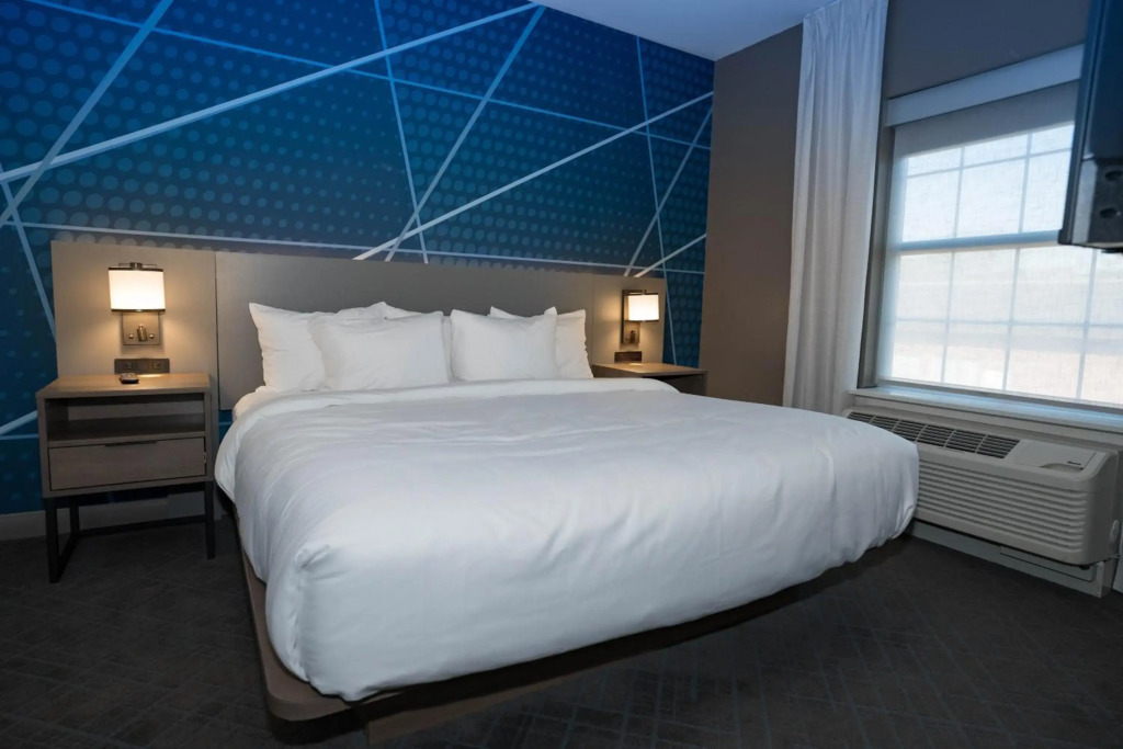 Comfort Inn & Suites River City Decatur