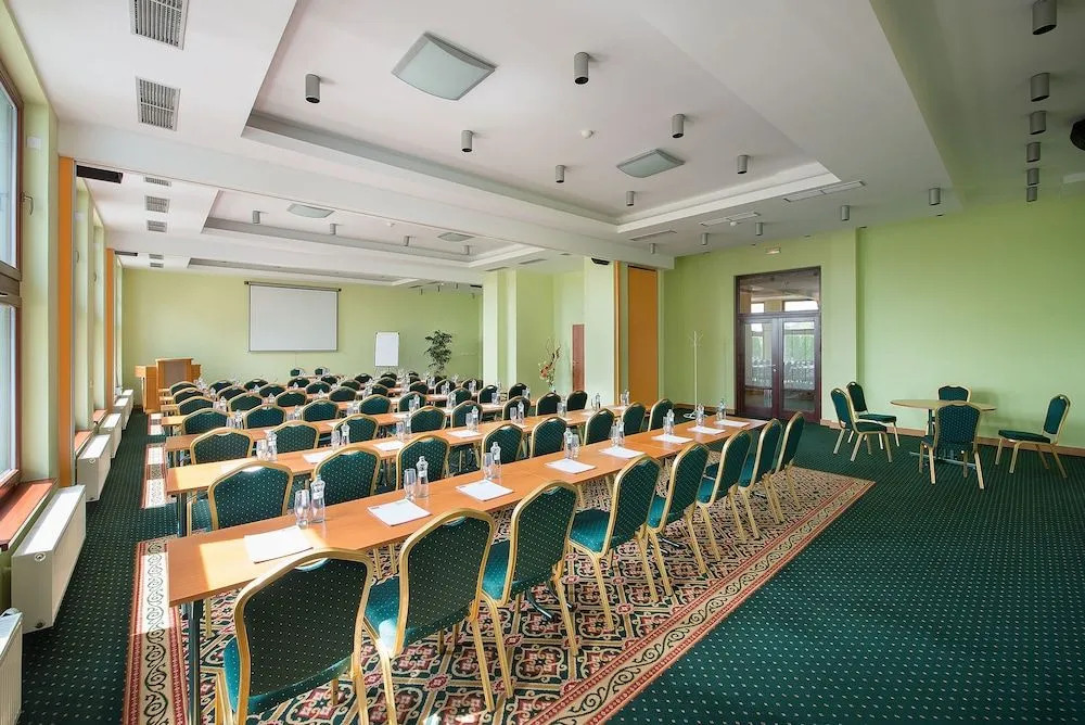 Maxmilian Lifestyle Resort