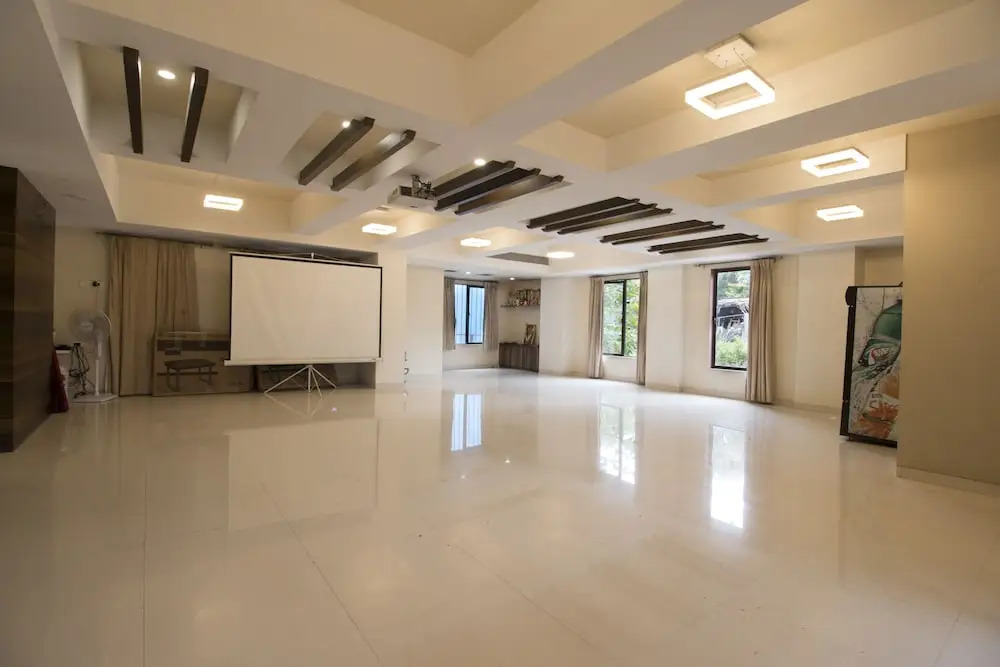 OYO 3716 Hotel Kapil Residency