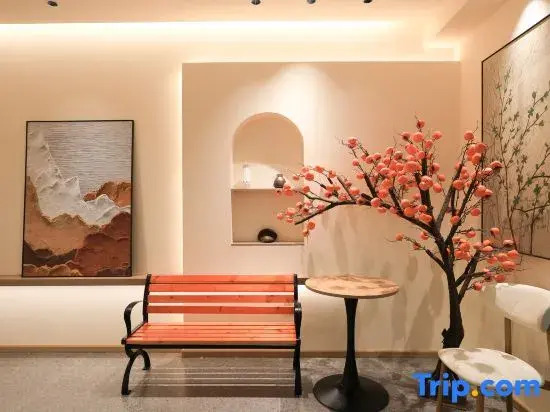 Xueyun Jian · Yiyun Elysian · Snow View Resort Hotel (China's Snow Town Xueyun Street)