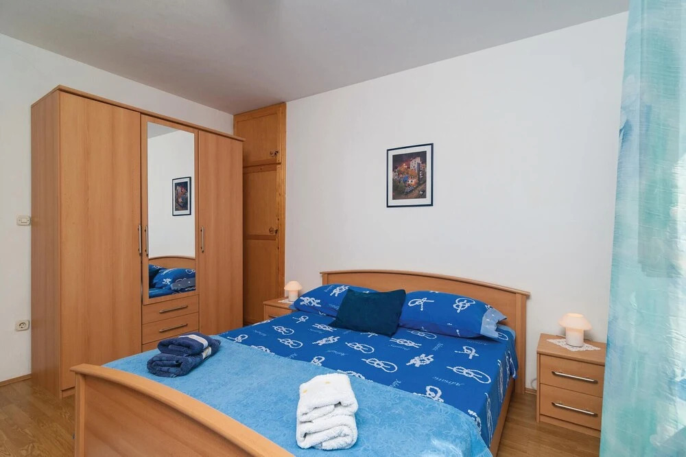 Awesome Apartment in Supetar With 2 Bedrooms and Wifi