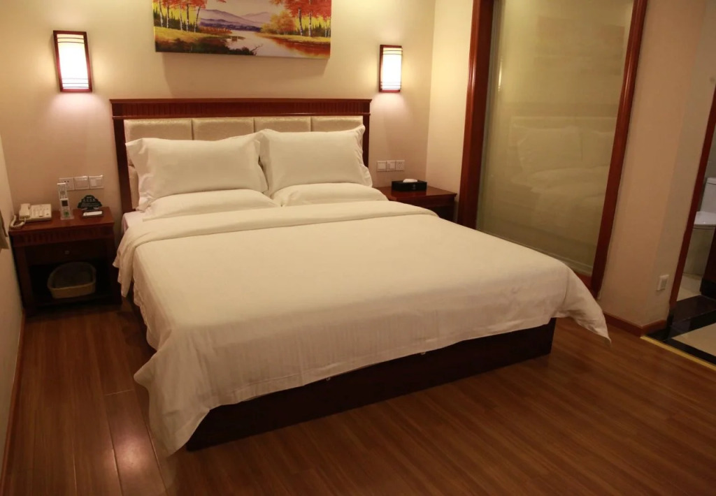 GreenTree Inn Huizhou Chenjiang Intercity Rail Station Hotel