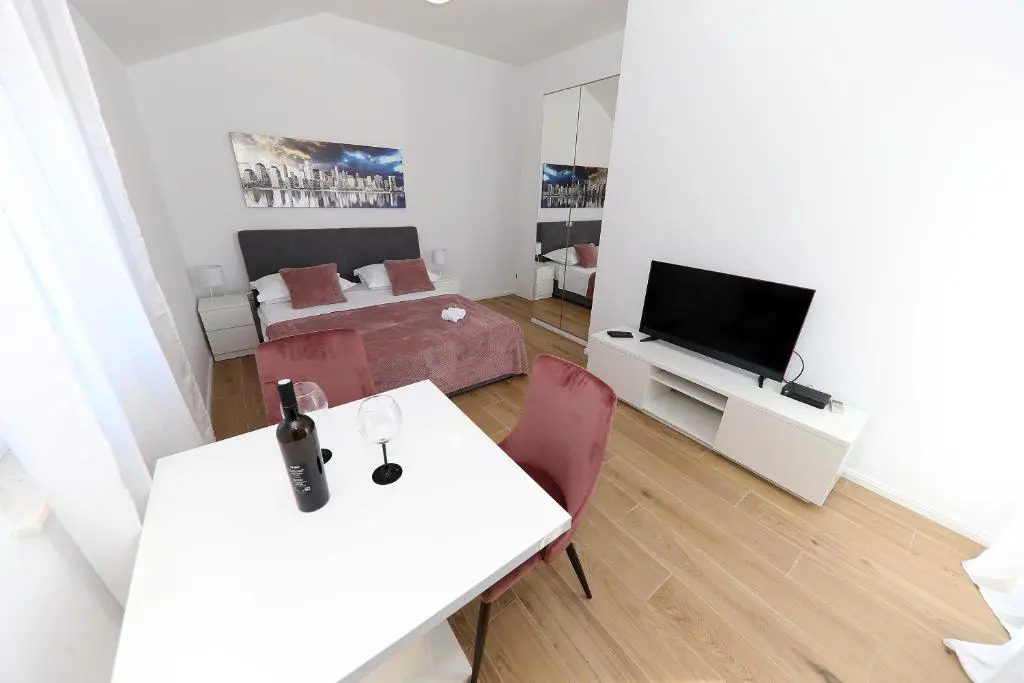 Apartments Doris