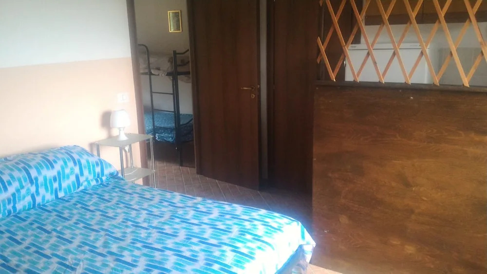 Room-michelangelo House, Bilo