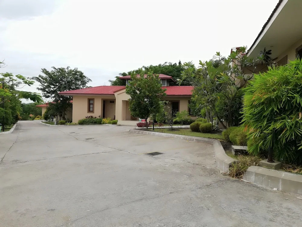 Hotel Yadanar TheinGha