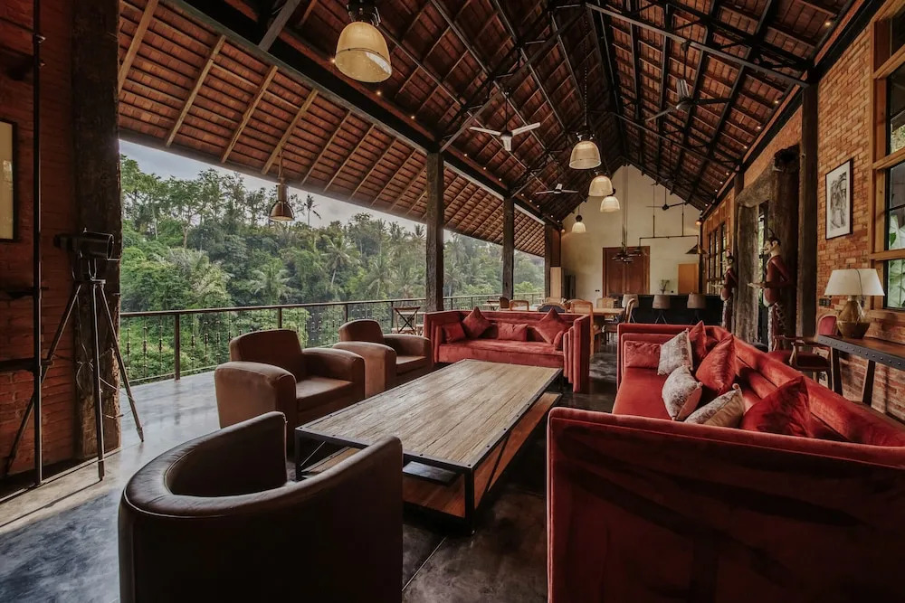 Villa Bedulu Cliff Estate Ubud - Wood Side