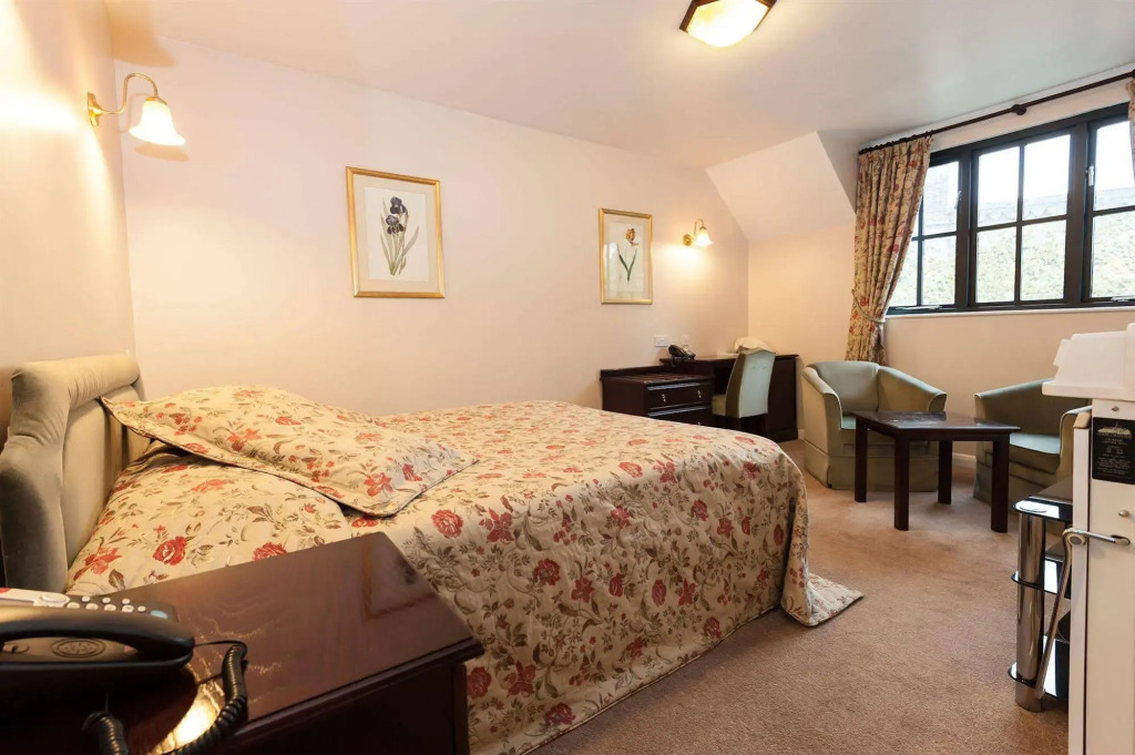The Barton Cross Hotel