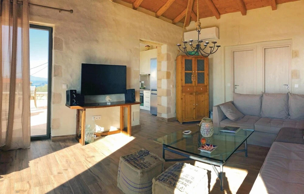 Nice Home in Kardamyli With 4 Bedrooms, Outdoor Swimming Pool and Swimming Pool