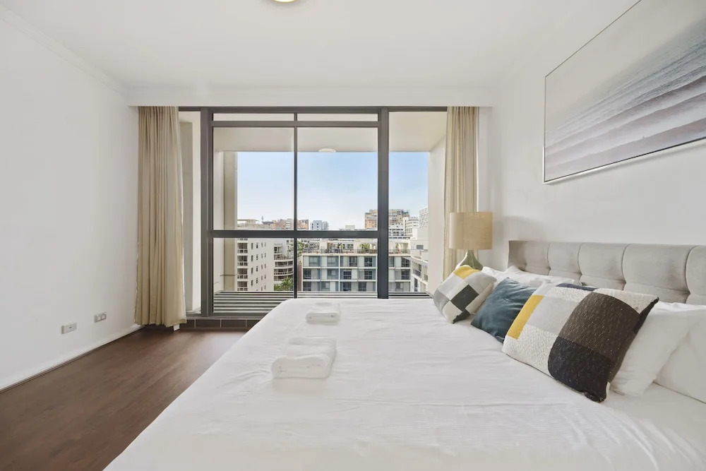 HomeHotel Stylish 3 Bed Clean & Comfort