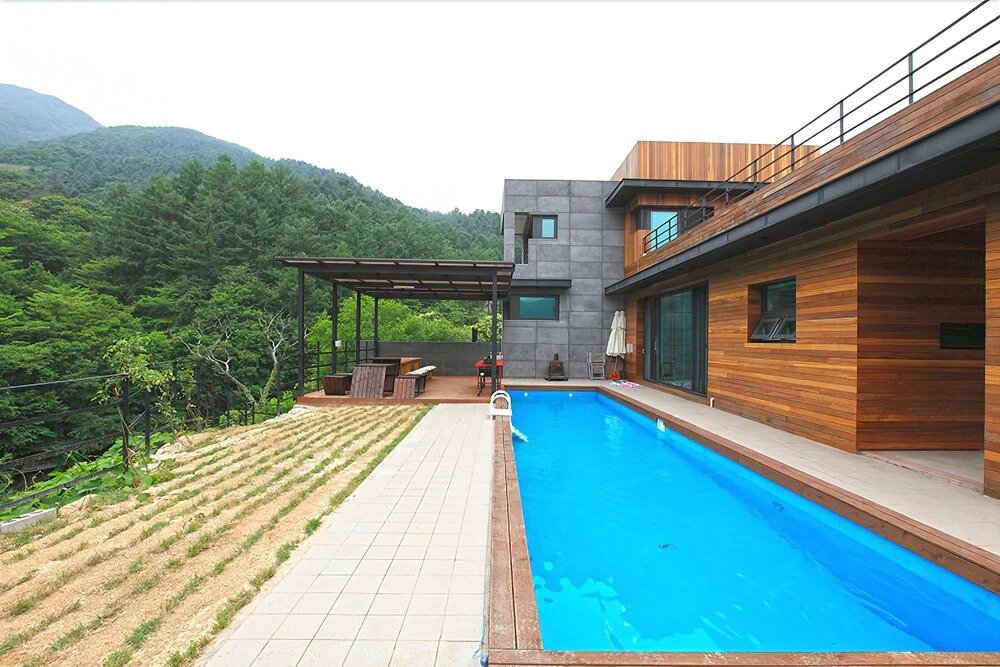 Gapyeong baeknak Flat House