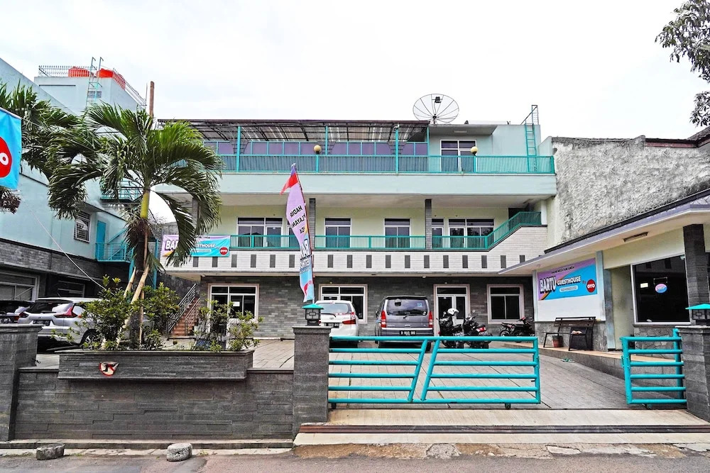 Urbanview Hotel Bartu Moh Toha Bandung by RedDoorz