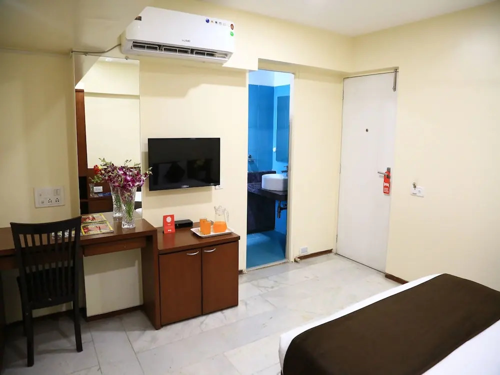 OYO 13771 Executive Residency