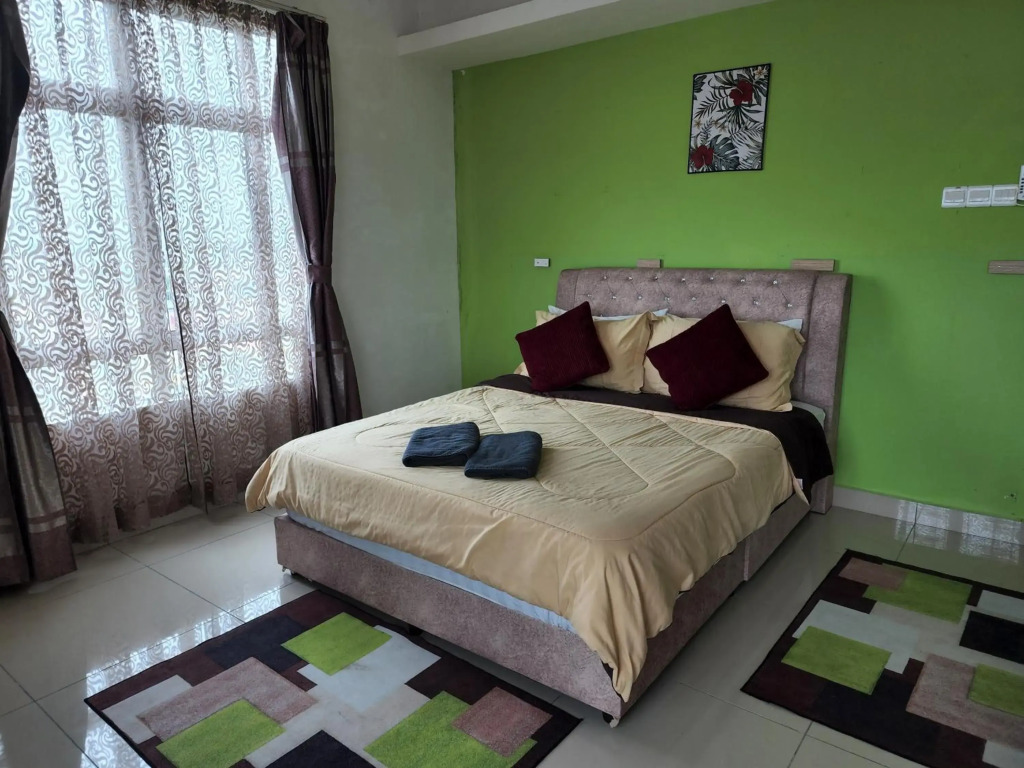 The Viana Apartment IV