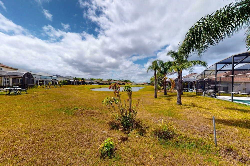 Dog-friendly Home With Lake Views, Ping-pong, air Hockey, Streaming, W/d, & AC