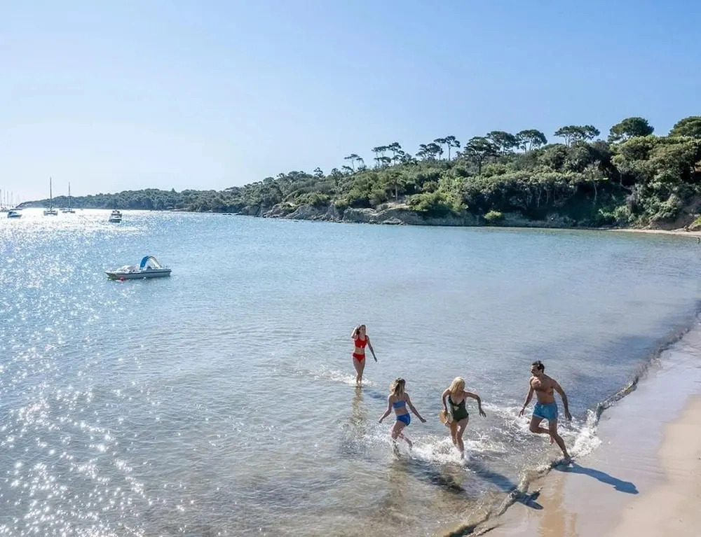 Easy Coastal Stay for Families