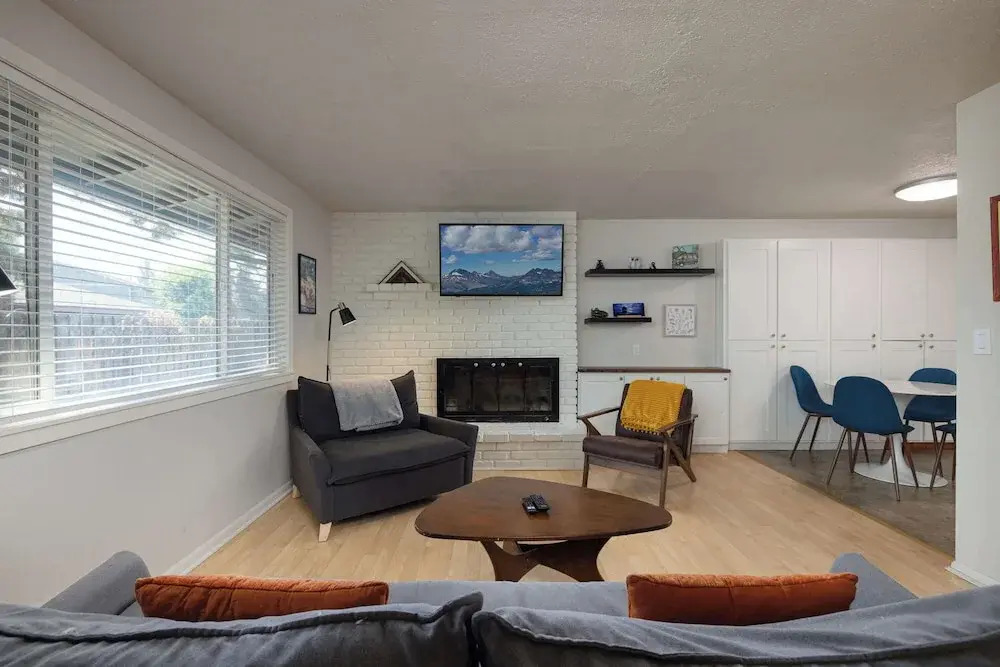 10min to Downtown Bend Chic 2bdr