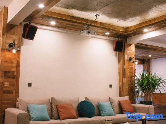 Yuny Valley · Hidden World · YINS · Designer's Boutique Stay (Anji Yunshang Prairie)