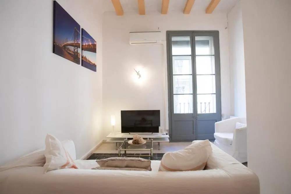 Poble Sec Charming Apartment